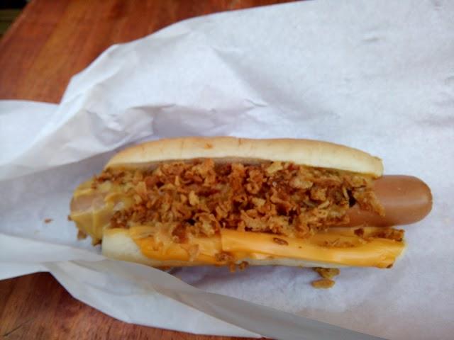 Hutch Hot-Dogs House bar